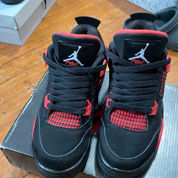 Jordan 4 Retro Red Thunder size 4.5y - Picture 1 of 5